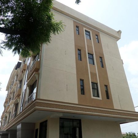 Hotel Sai Heera Residency Shirdi Exterior foto