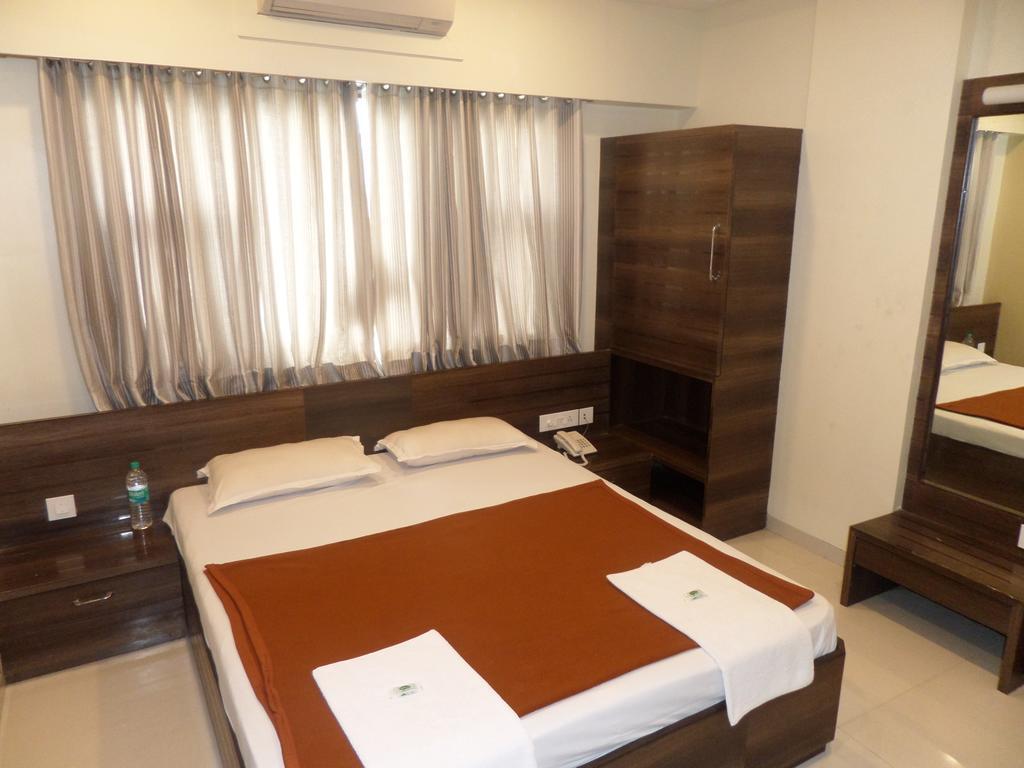 Hotel Sai Heera Residency Shirdi Zimmer foto