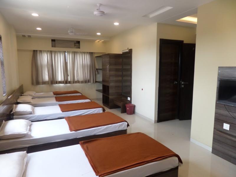Hotel Sai Heera Residency Shirdi Exterior foto