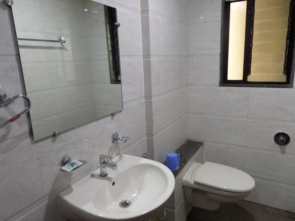 Hotel Sai Heera Residency Shirdi Exterior foto