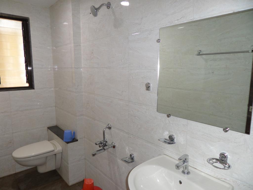 Hotel Sai Heera Residency Shirdi Exterior foto
