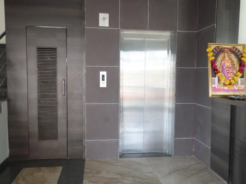Hotel Sai Heera Residency Shirdi Exterior foto