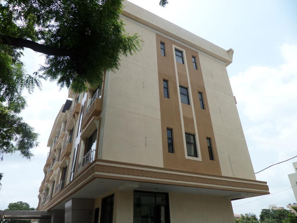 Hotel Sai Heera Residency Shirdi Exterior foto